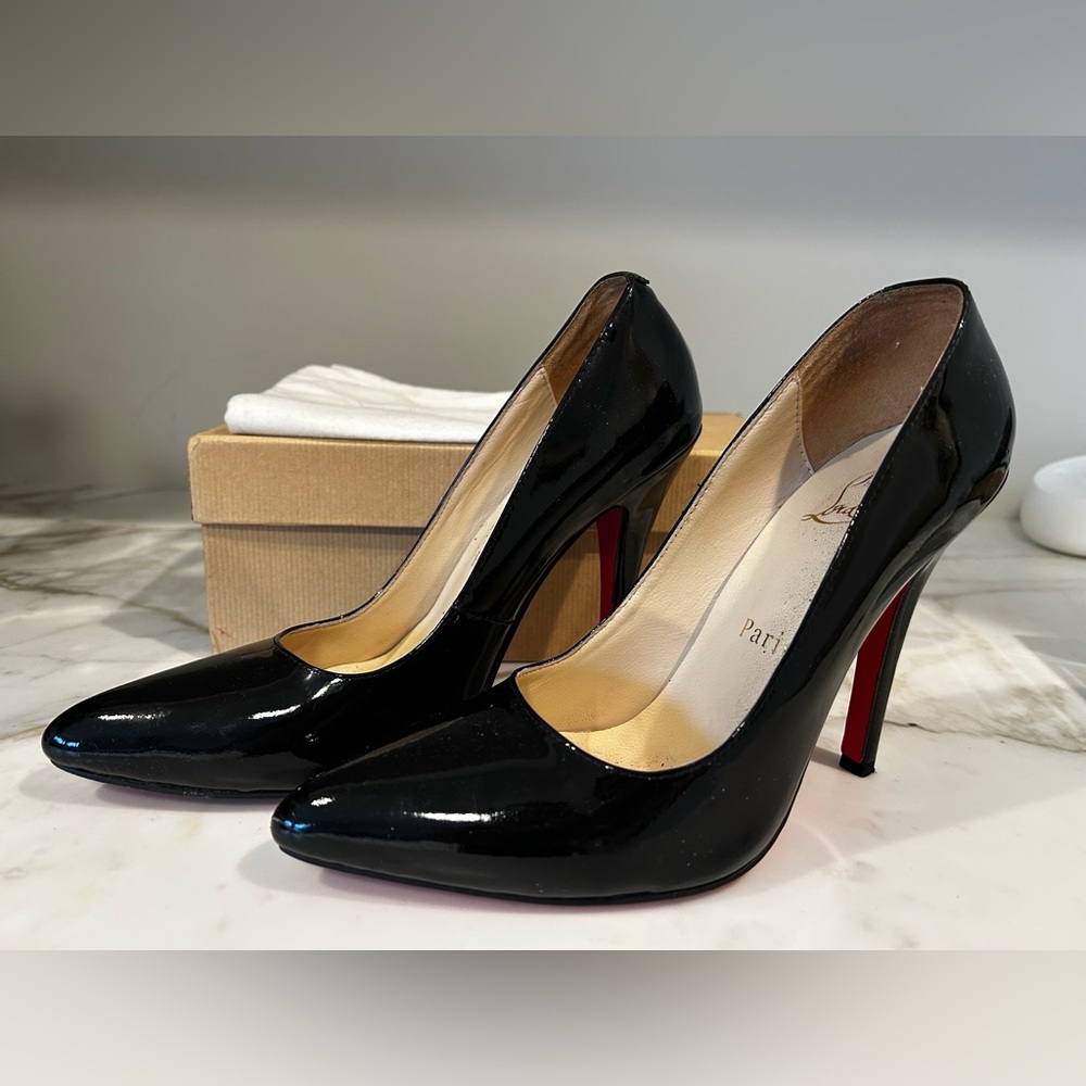 Christian Louboutin black patent heals size 40